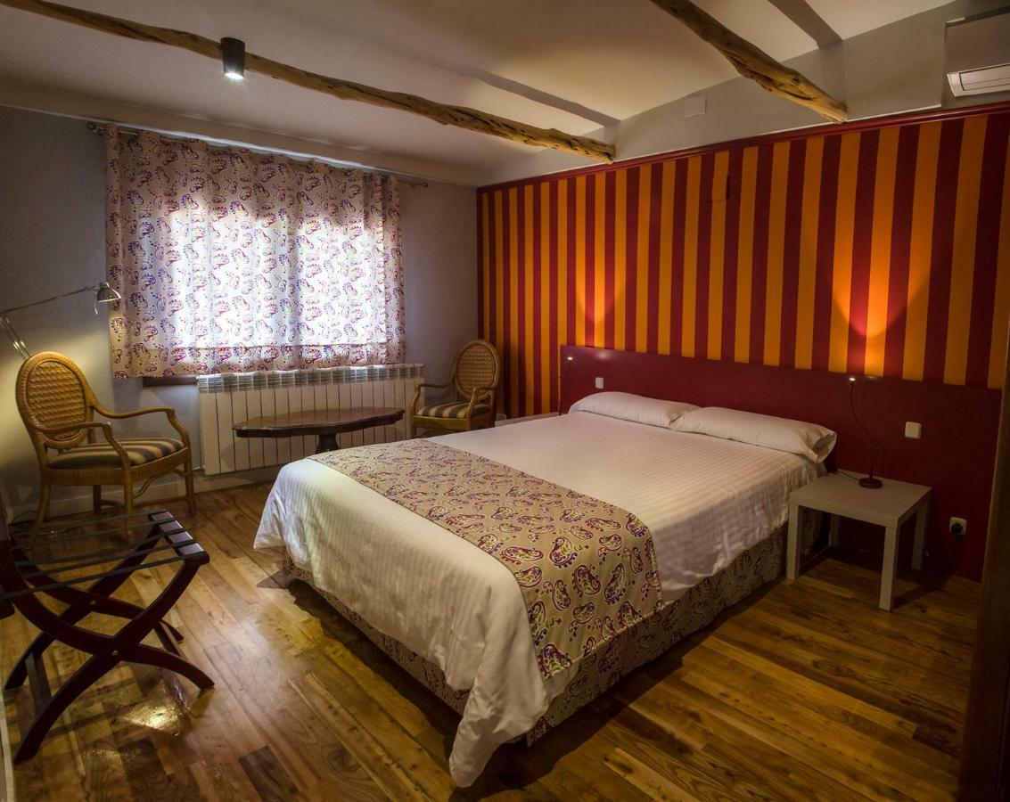 Apartamentos Rurales De La Sexma Del Sabinar Corduente Exteriör bild