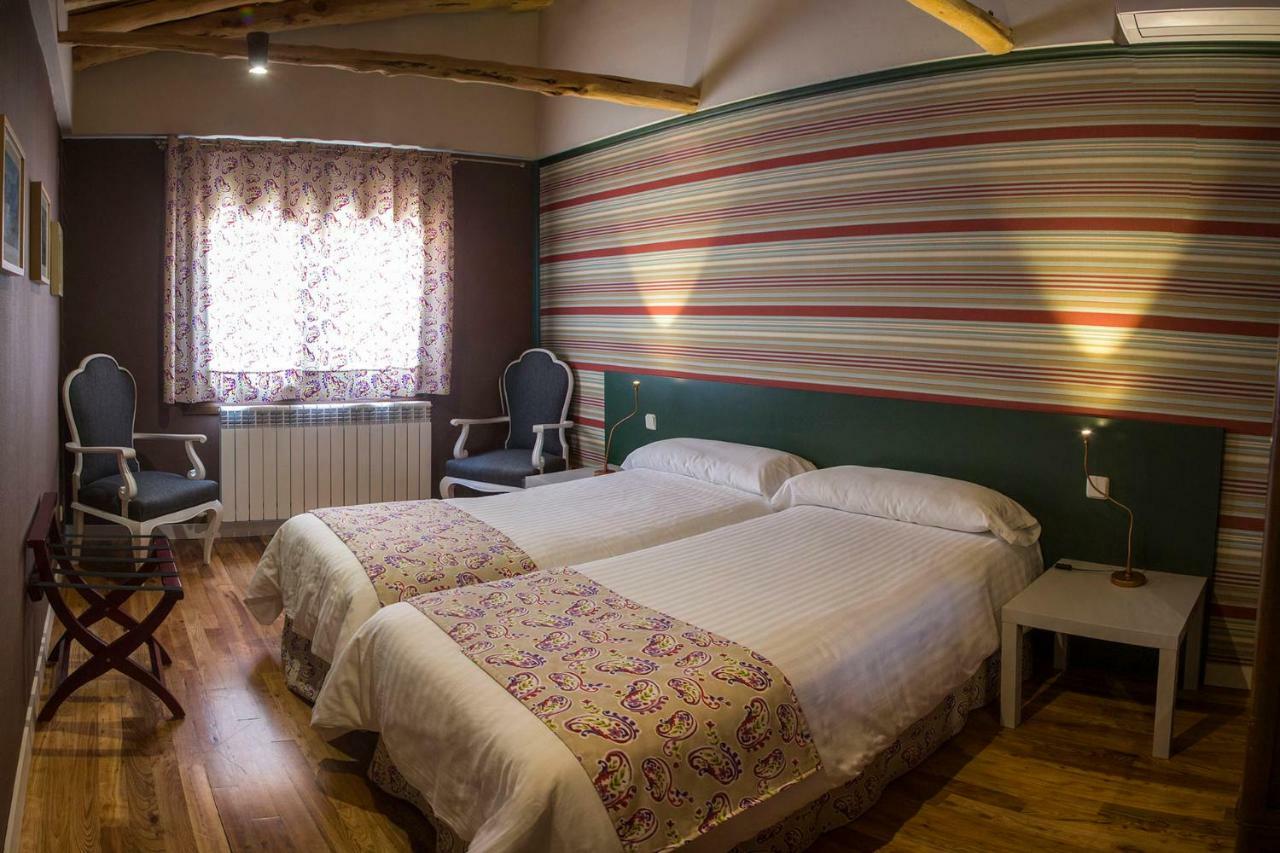 Apartamentos Rurales De La Sexma Del Sabinar Corduente Exteriör bild