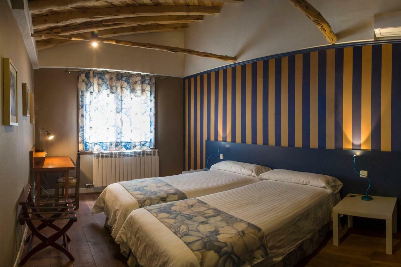 Apartamentos Rurales De La Sexma Del Sabinar Corduente Exteriör bild