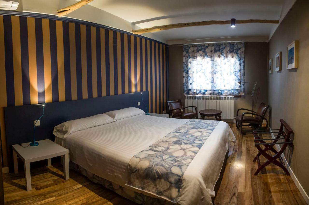 Apartamentos Rurales De La Sexma Del Sabinar Corduente Exteriör bild